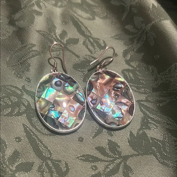 Elegant Oval mother of Pearl Abalone mosiac shell statement earrings - Picture 4 of 4